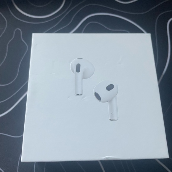Apple AirPods in Classic White